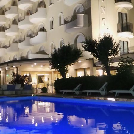 Hotel Nettuno Cervia Esterno foto