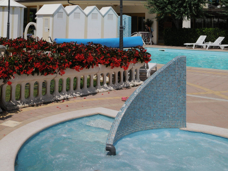 Hotel Nettuno Cervia Esterno foto