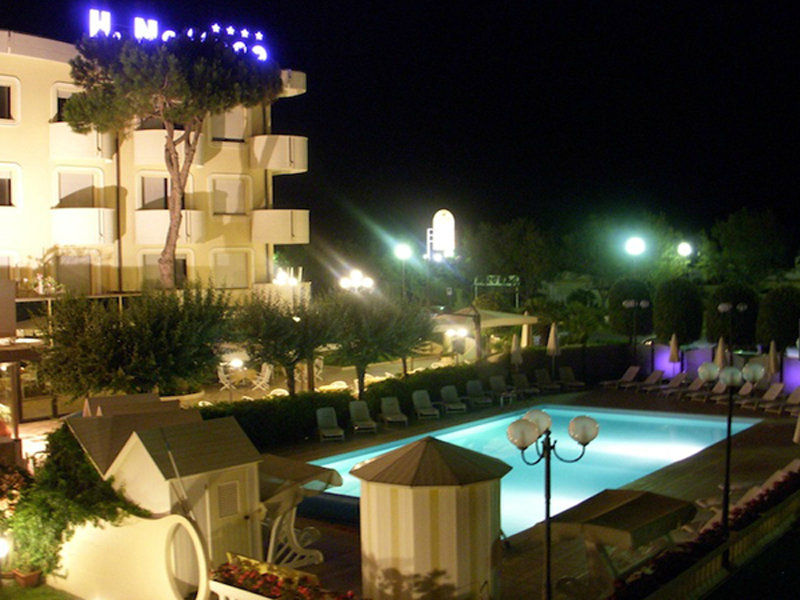 Hotel Nettuno Cervia Esterno foto