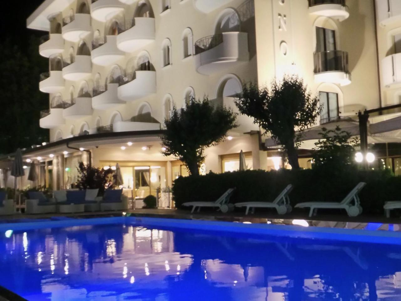 Hotel Nettuno Cervia Esterno foto