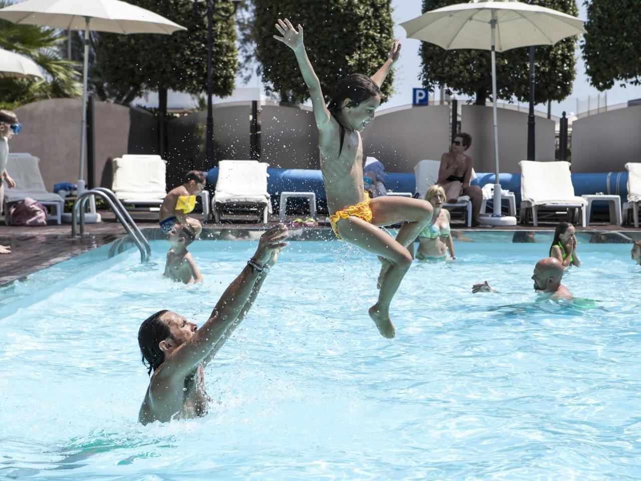 Hotel Nettuno Cervia Esterno foto