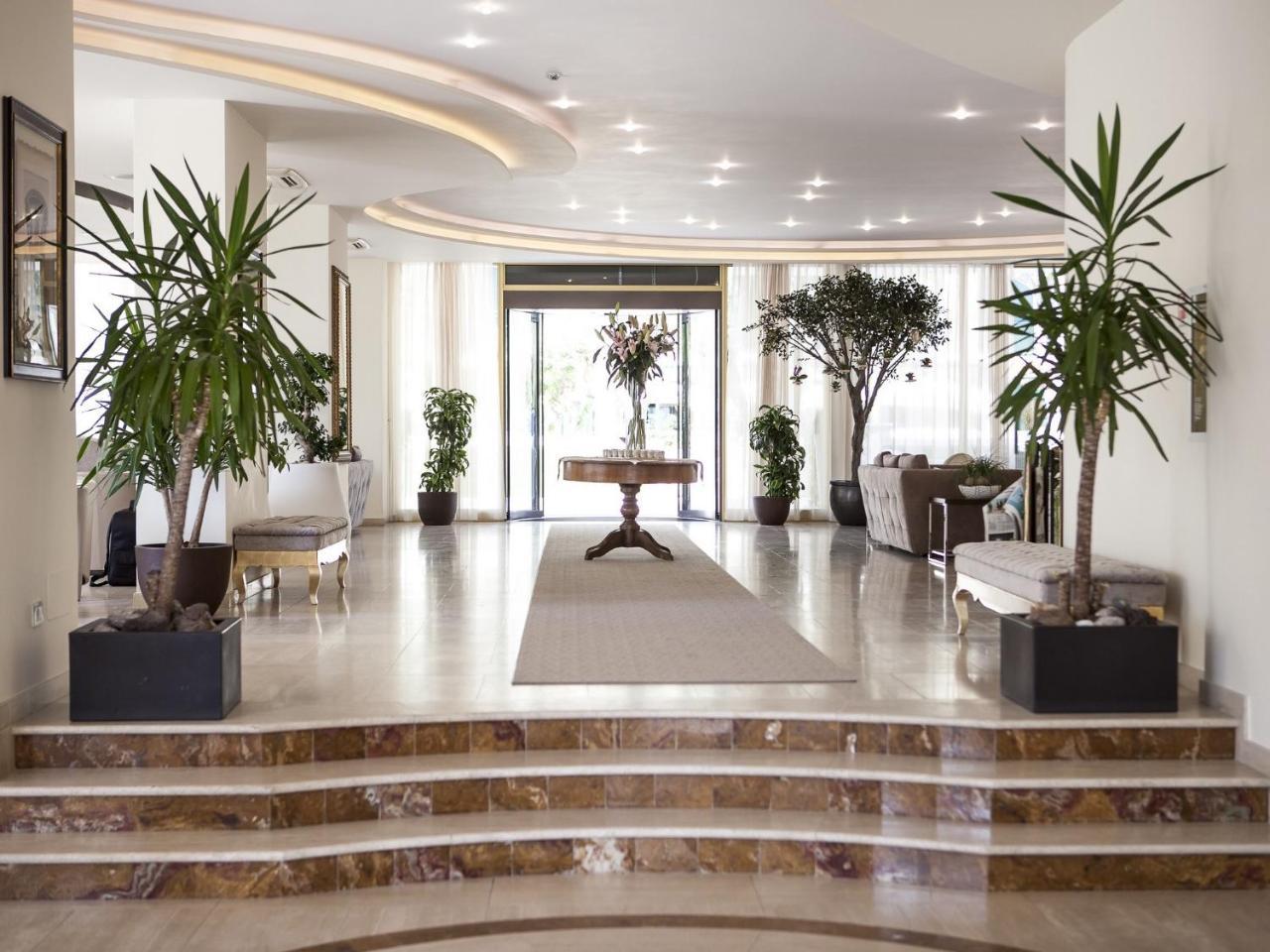 Hotel Nettuno Cervia Esterno foto