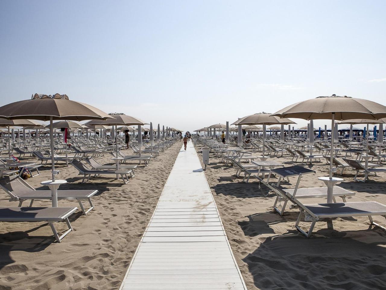 Hotel Nettuno Cervia Esterno foto