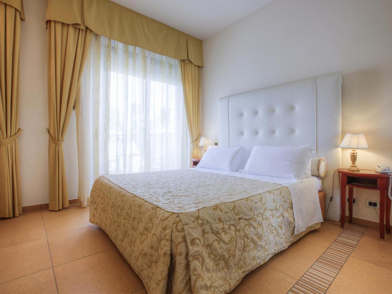 Hotel Nettuno Cervia Esterno foto