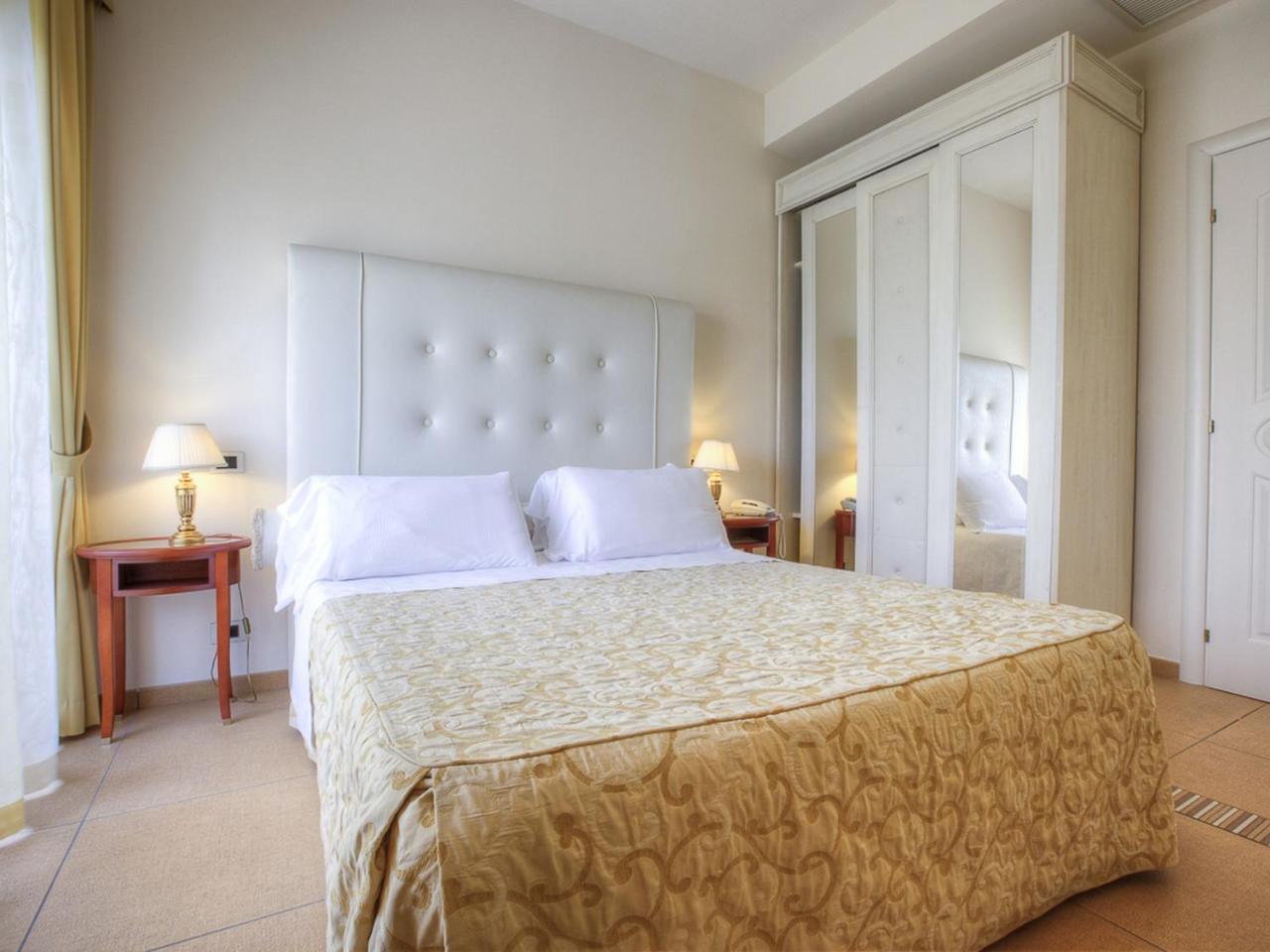 Hotel Nettuno Cervia Esterno foto