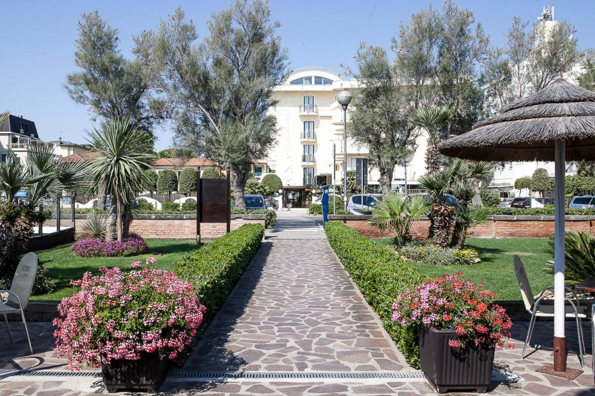 Hotel Nettuno Cervia Esterno foto